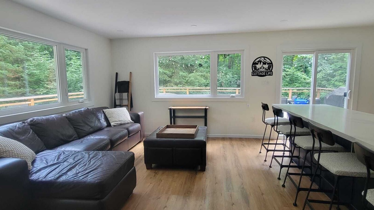 Photo of Livingroom in Irondale