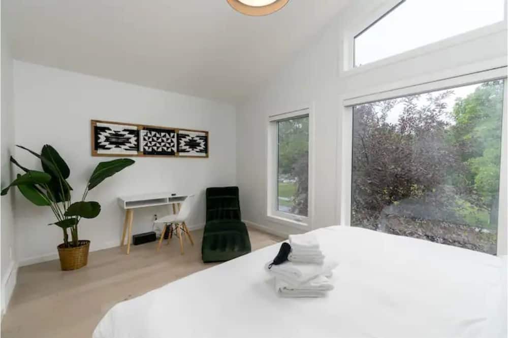 Photo of Bedroom in Northwest Edmonton