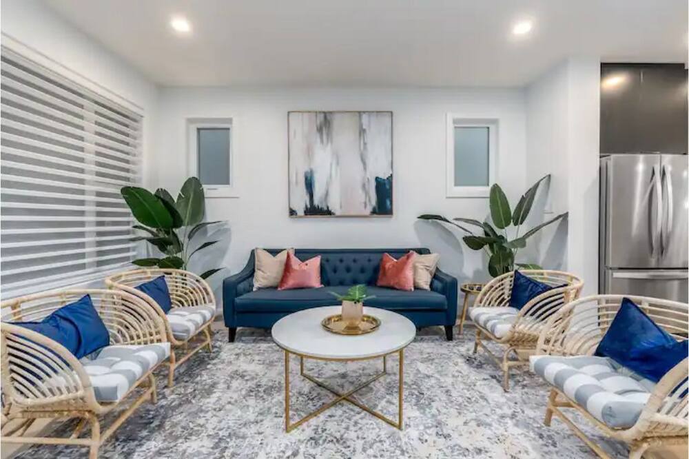 Photo of Livingroom in Northwest Edmonton