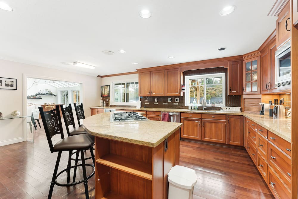 Photo of Kitchen in Surrey