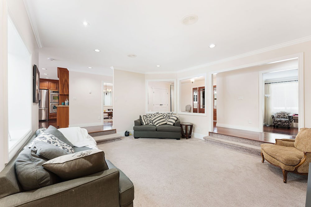 Photo of Livingroom in Surrey