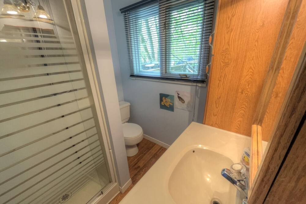 Photo of Bathroom in Rideau Lakes