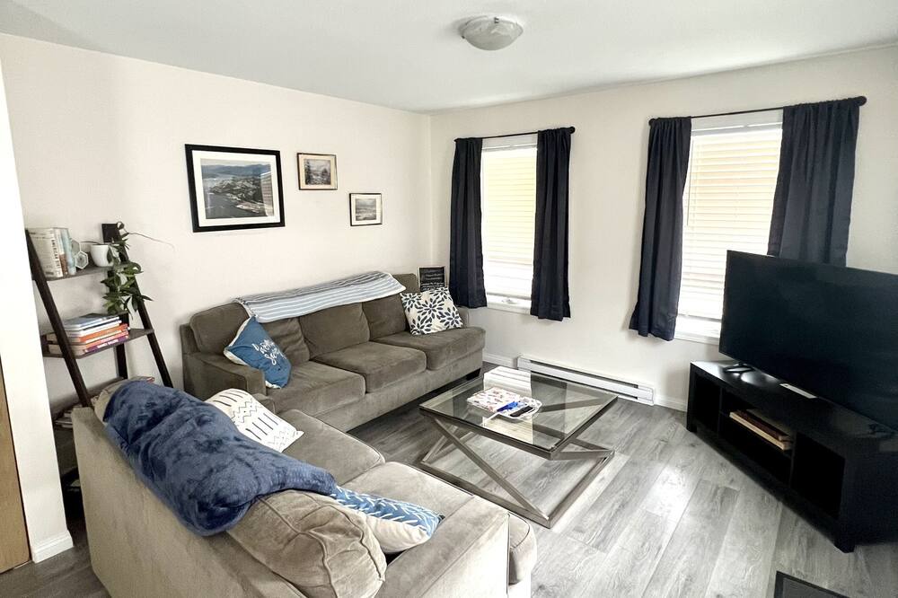 Photo of Livingroom in Prince Rupert