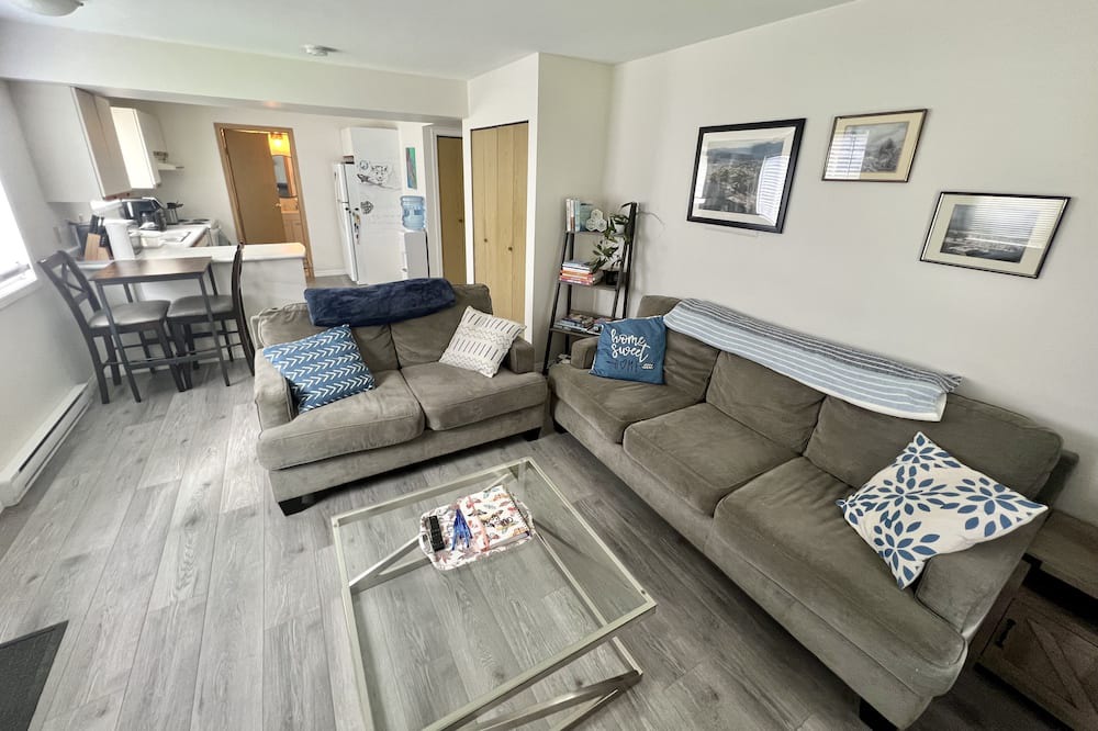 Photo of Livingroom in Prince Rupert