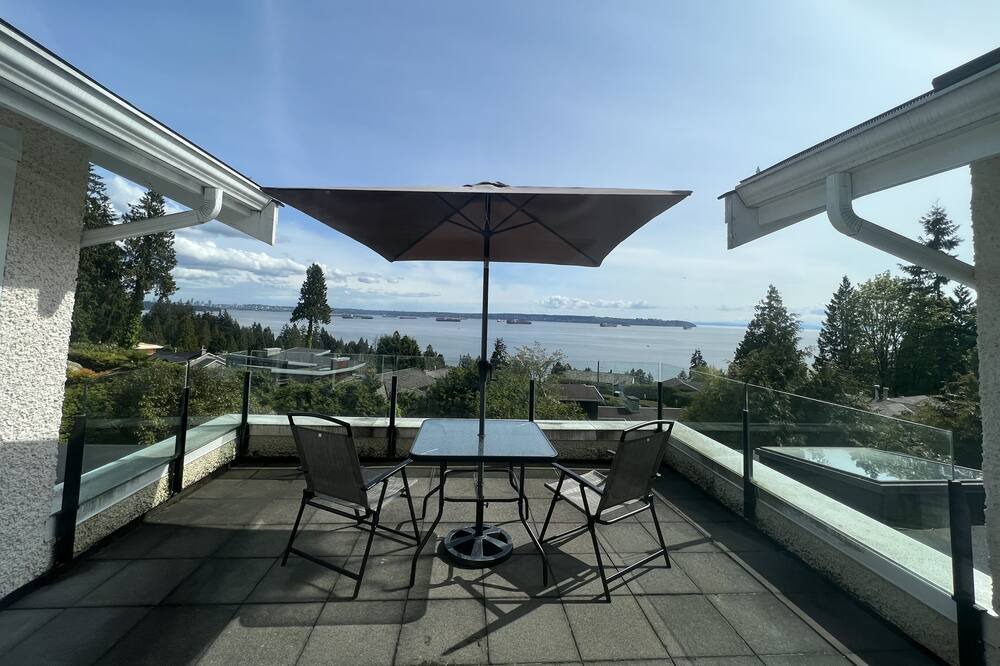 Photo of Outdoor in West Vancouver