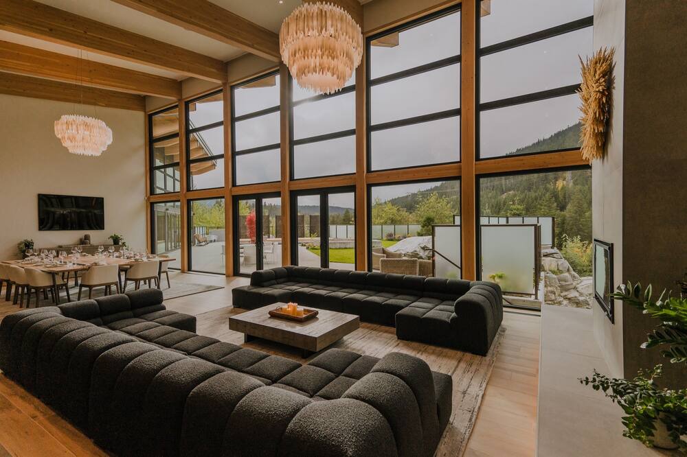Photo of Bedroom in Sea to Sky Highway