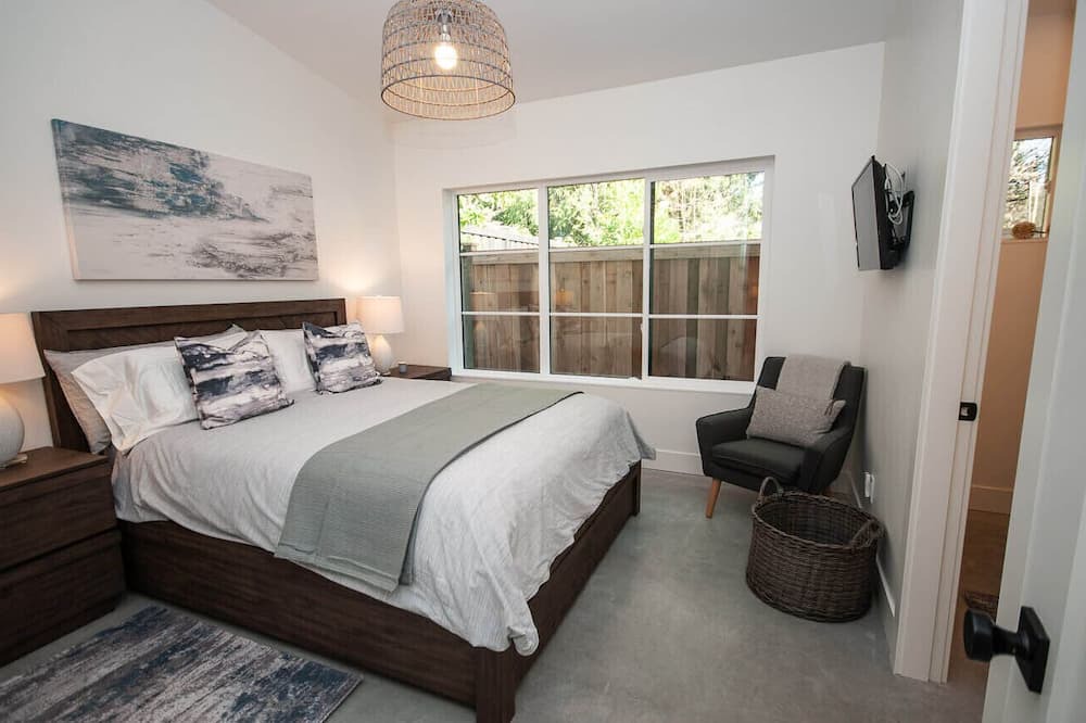 Photo of Bedroom in Canyon Heights