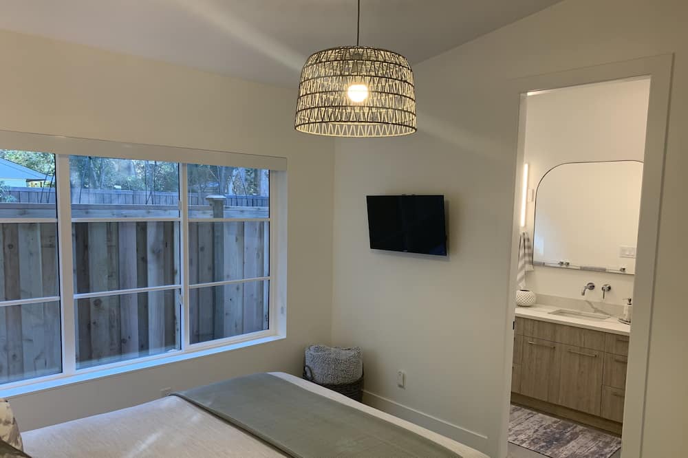 Photo of Bedroom in Canyon Heights