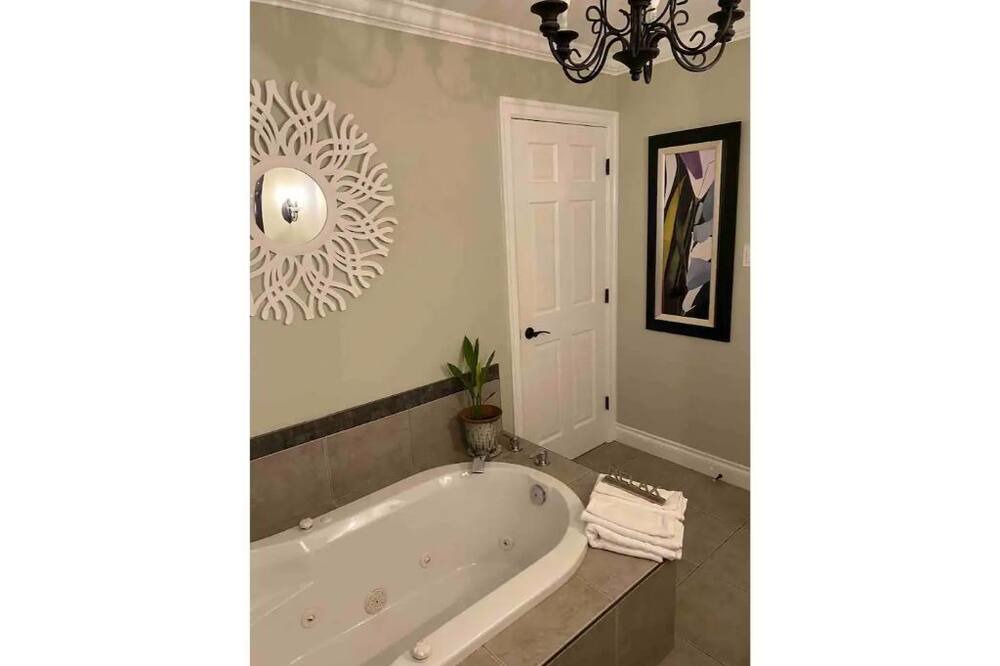 Photo of Bathroom in Regional District of Nanaimo