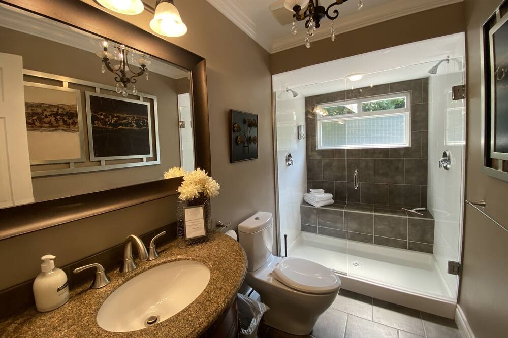 Photo of Bathroom in Regional District of Nanaimo