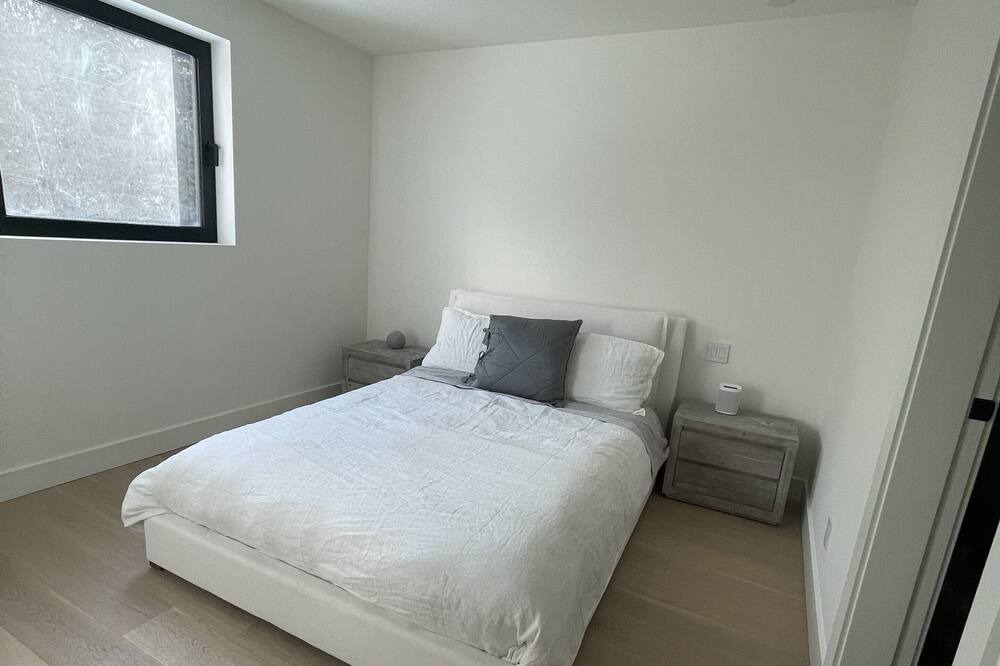 Photo of Bedroom in Whistler Cay Estates