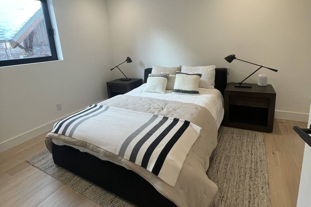 Photo of Bedroom in Whistler Cay Estates