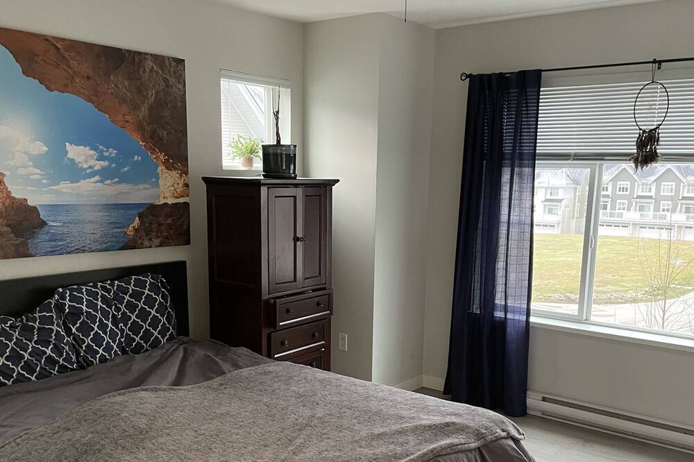 Photo of Bedroom in Maple Ridge