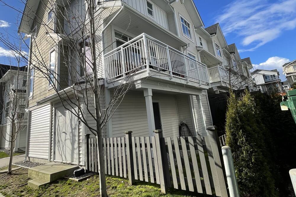 Photo of Outdoor in Maple Ridge