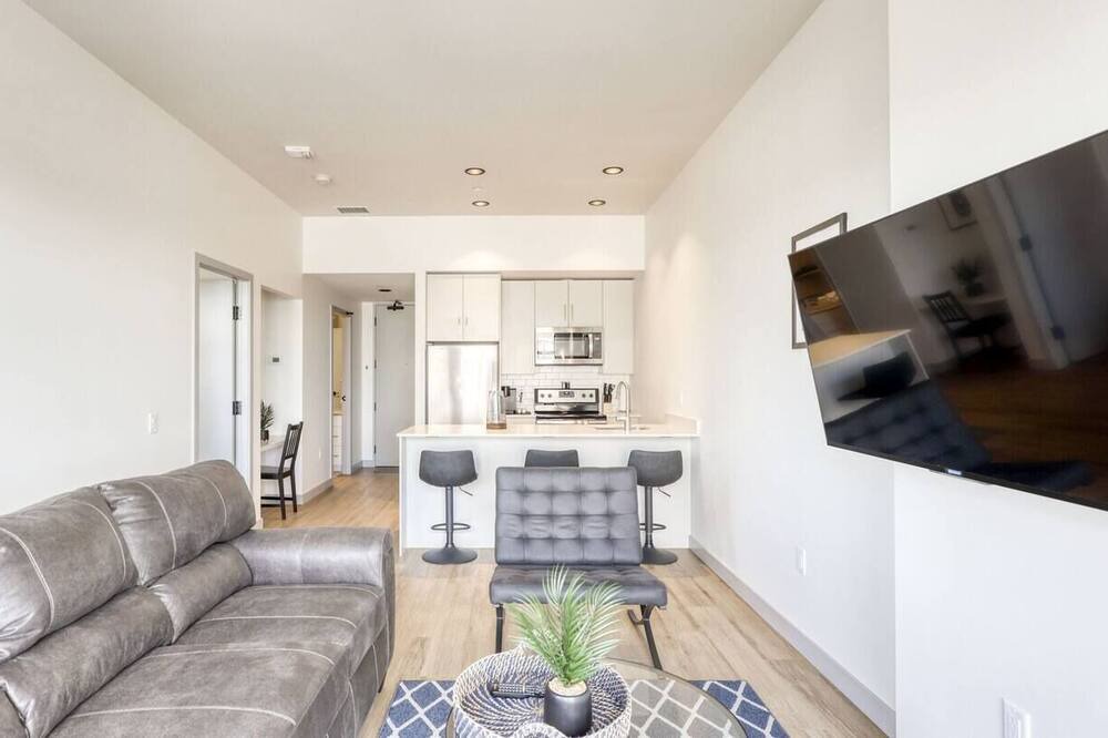 Photo of Livingroom in Whyte ave