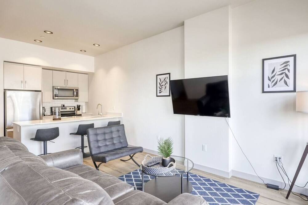 Photo of Livingroom in Whyte ave