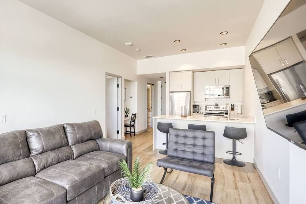 Photo of Livingroom in Whyte ave