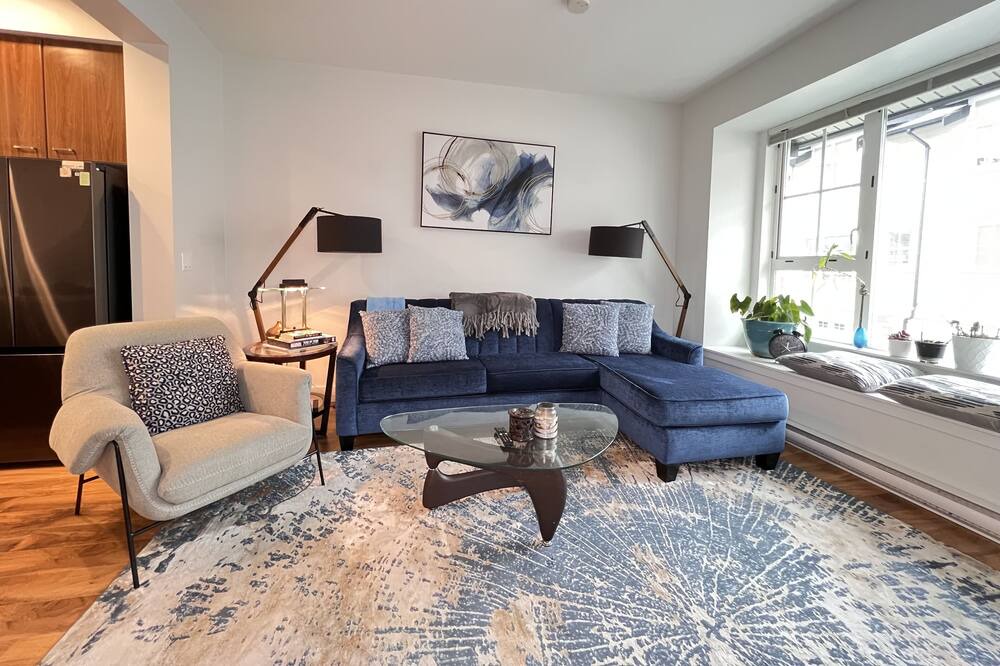 Photo of Livingroom in Surrey