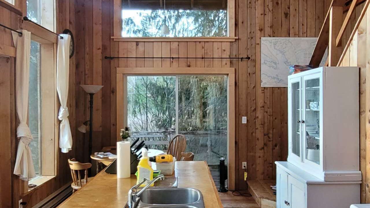Photo of Kitchen in Sliammon