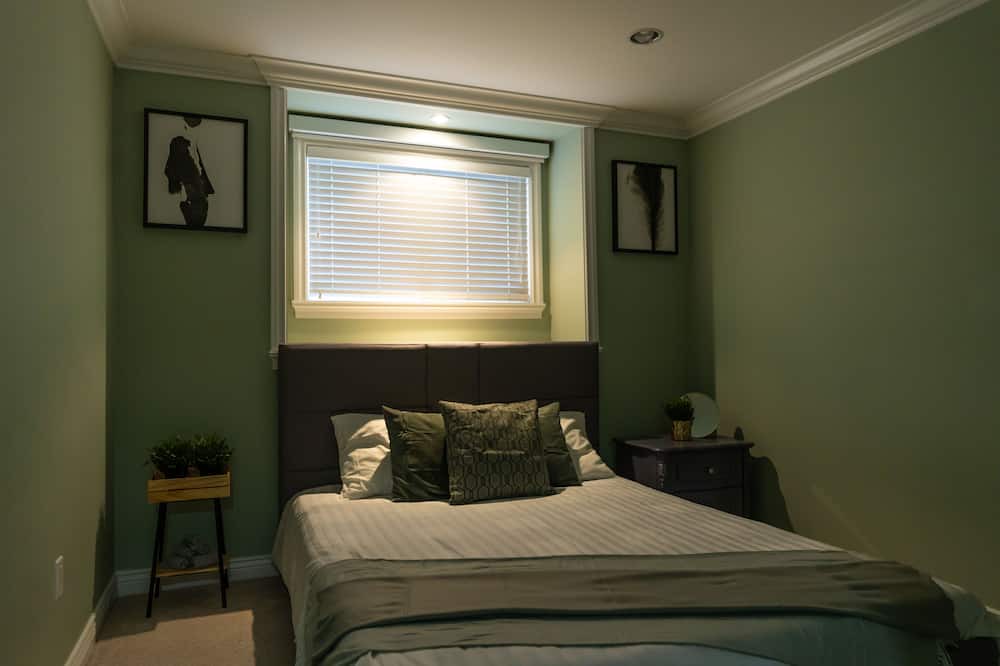Photo of Bedroom in Delta
