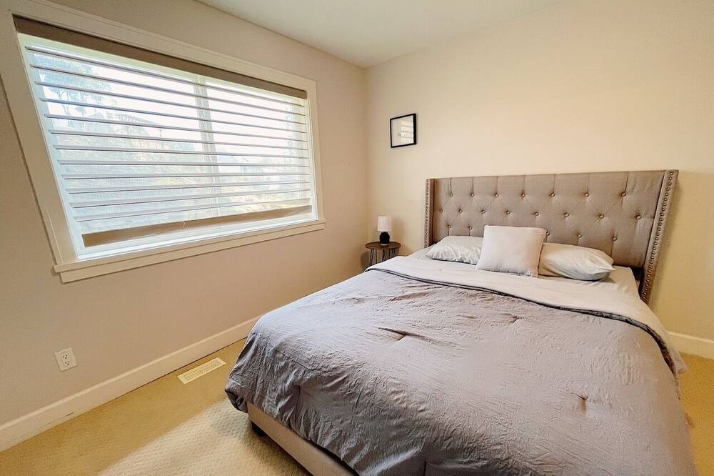 Photo of Bedroom in Bear Mountain Resort