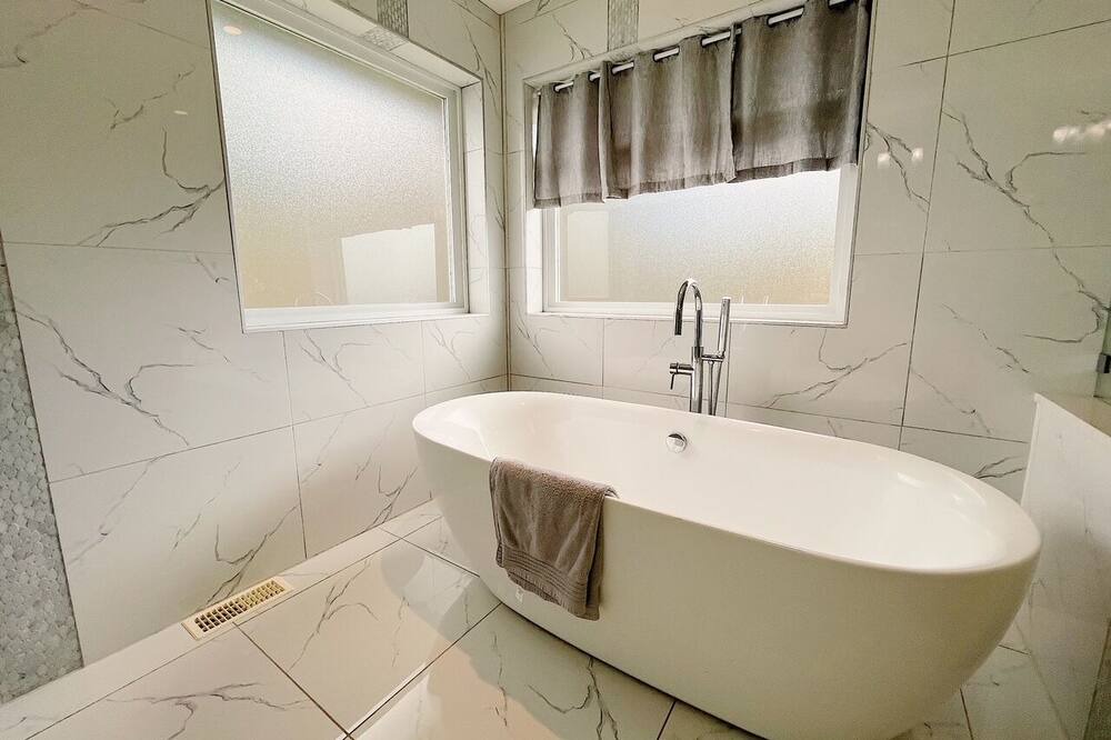 Photo of Bathroom in Bear Mountain Resort
