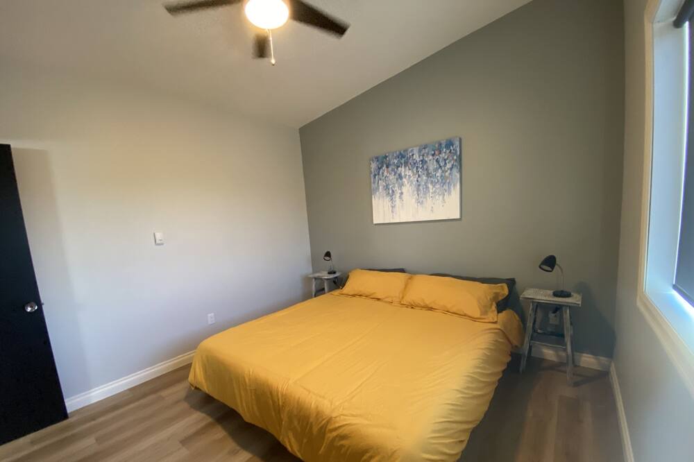 Photo of Bedroom in Fruitvale