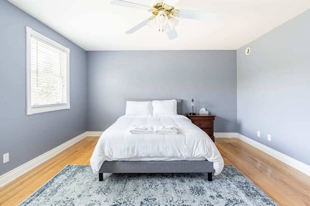 Photo of Bedroom in Utterson