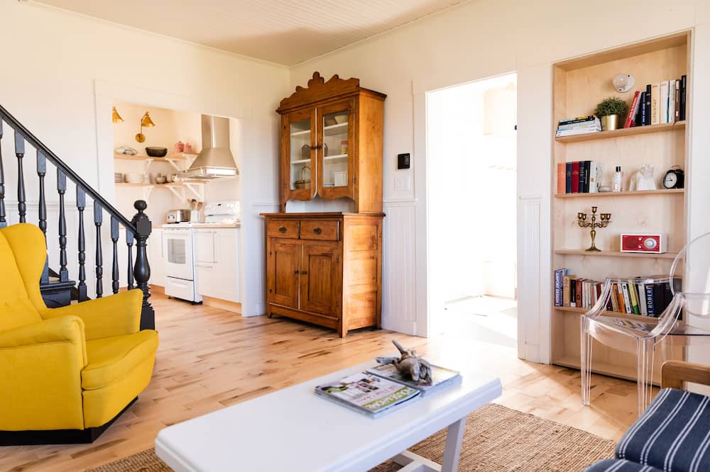 Photo of Livingroom in L'Ile-du-Havre-Aubert