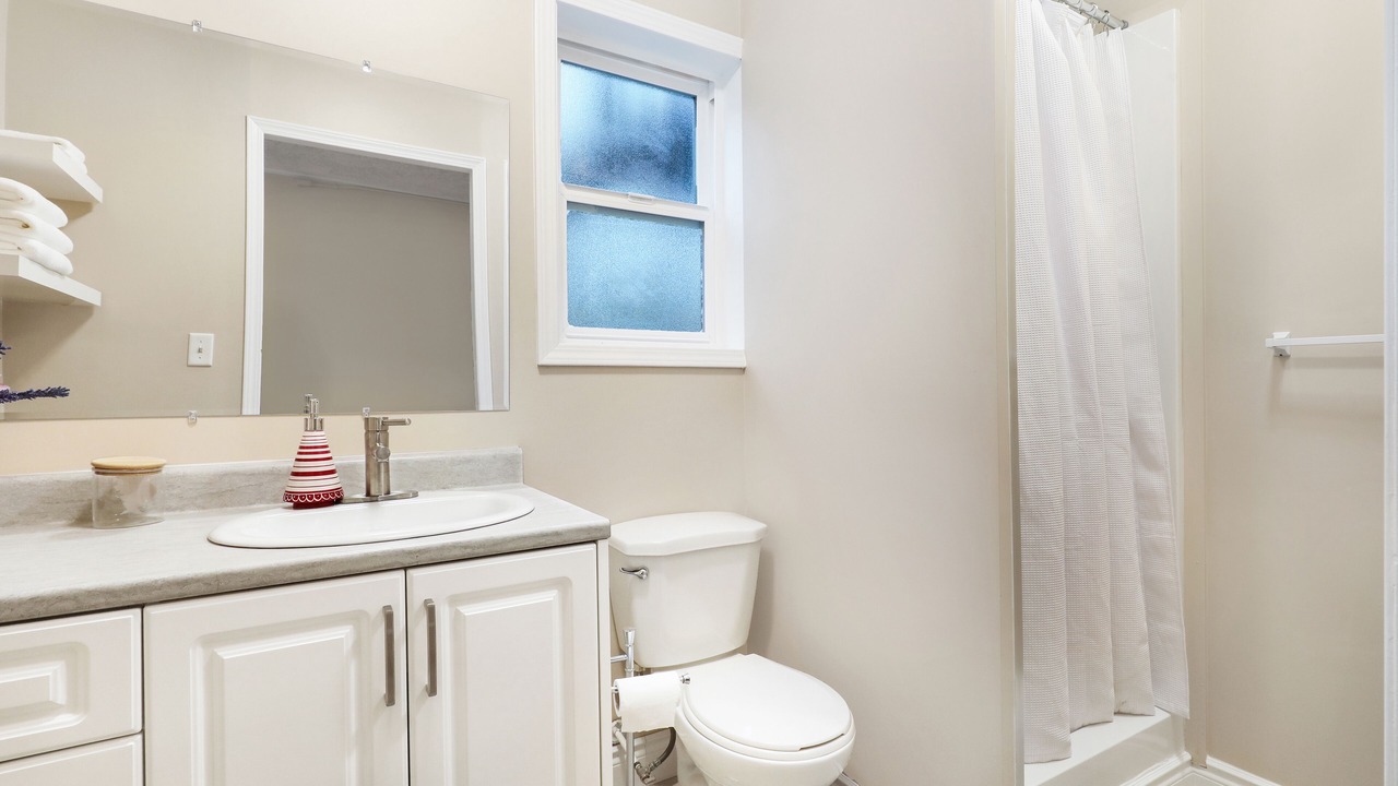 Photo of Bathroom in Courtenay