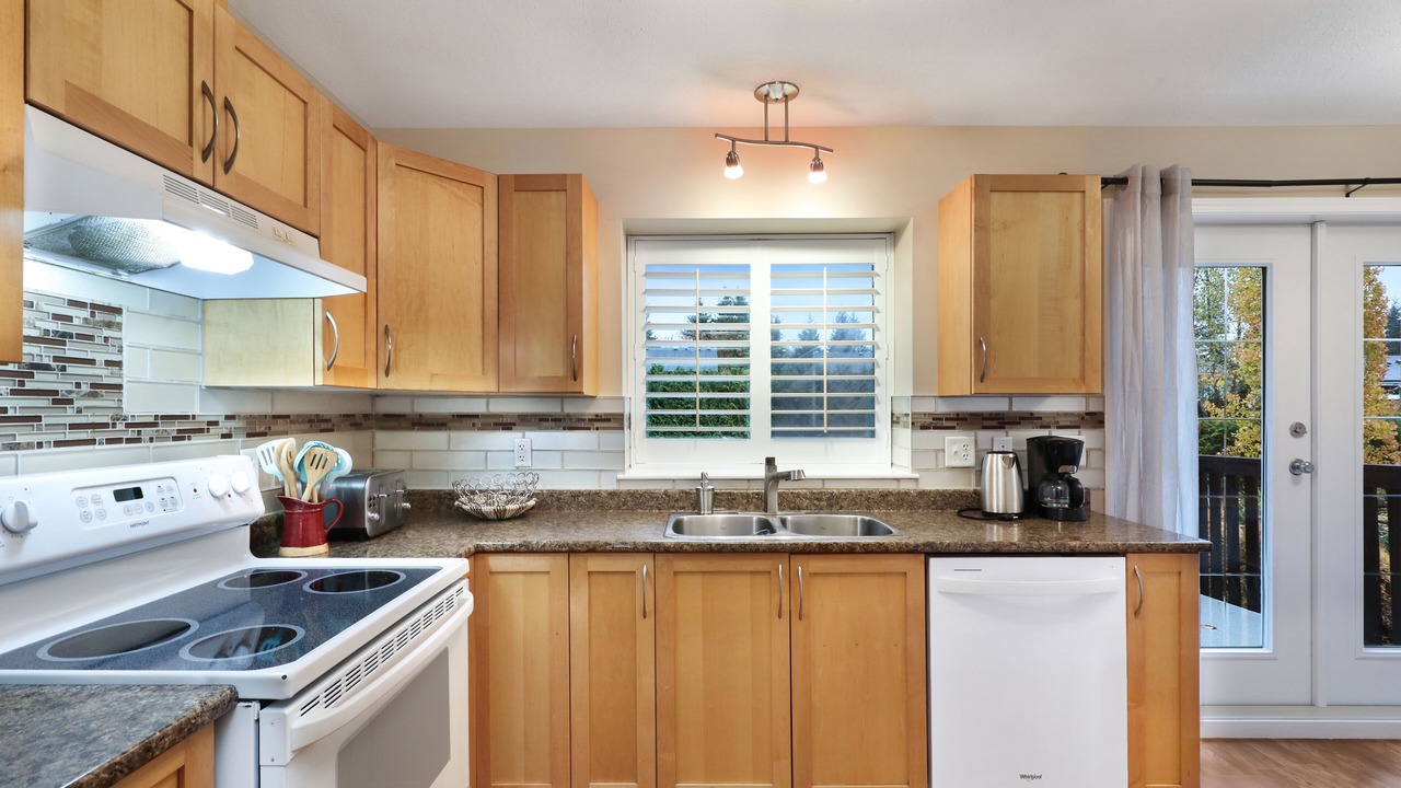 Photo of Kitchen in Courtenay