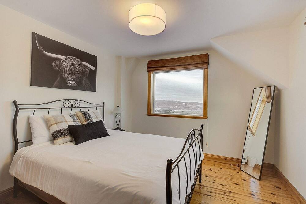 Photo of Bedroom in Baie-St-Paul