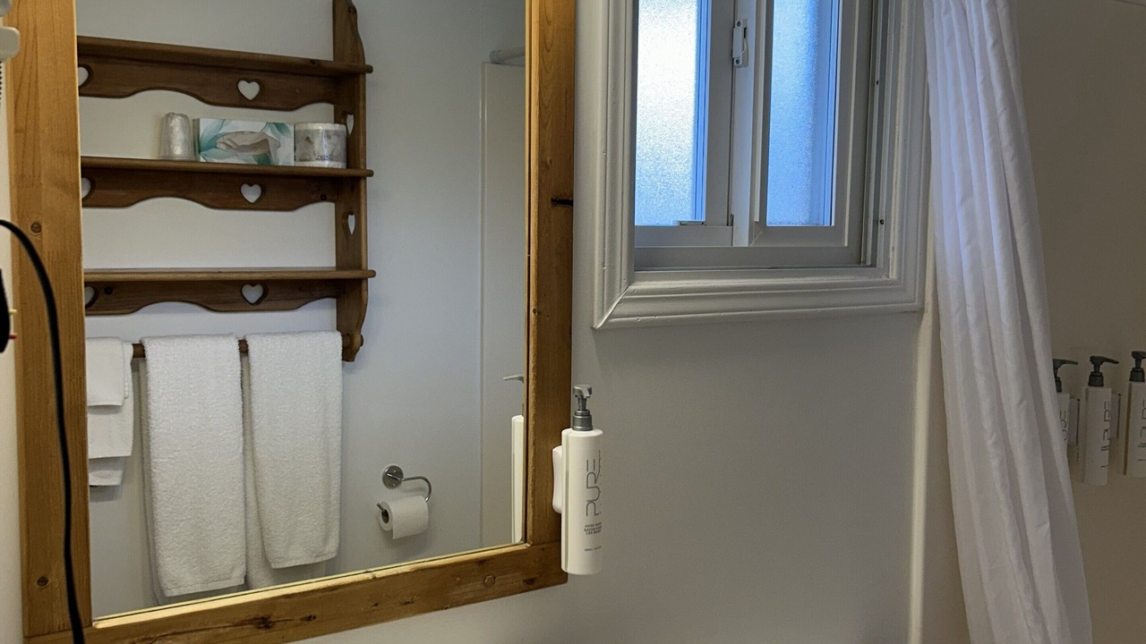 Photo of Bathroom in Okanagan-Similkameen