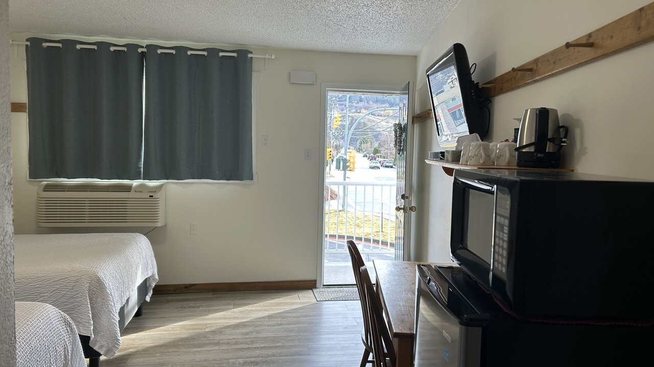 Photo of Bedroom in Okanagan-Similkameen