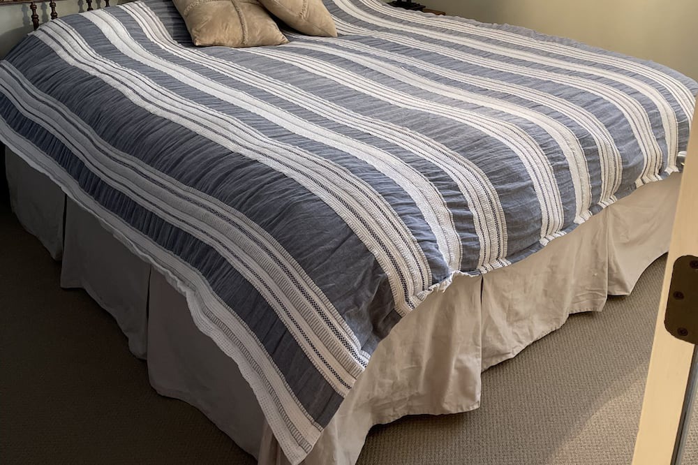 Photo of Bedroom in Apex Mountain