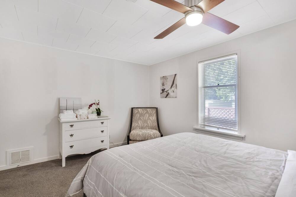 Photo of Bedroom in White Rock