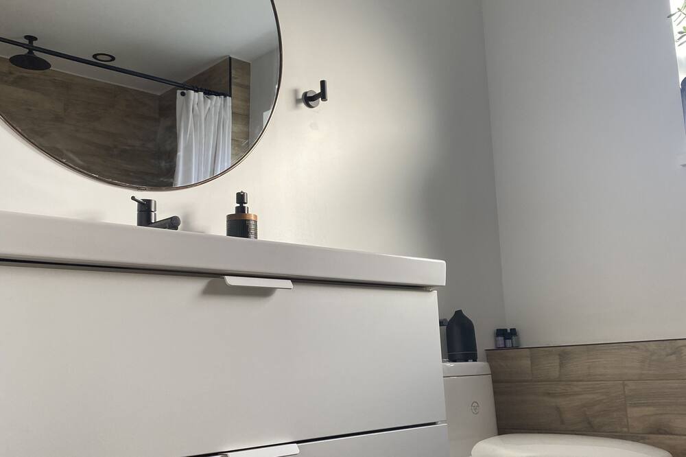 Photo of Bathroom in Courtenay