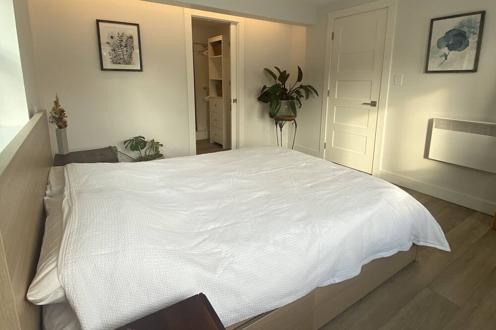Photo of Bedroom in Courtenay