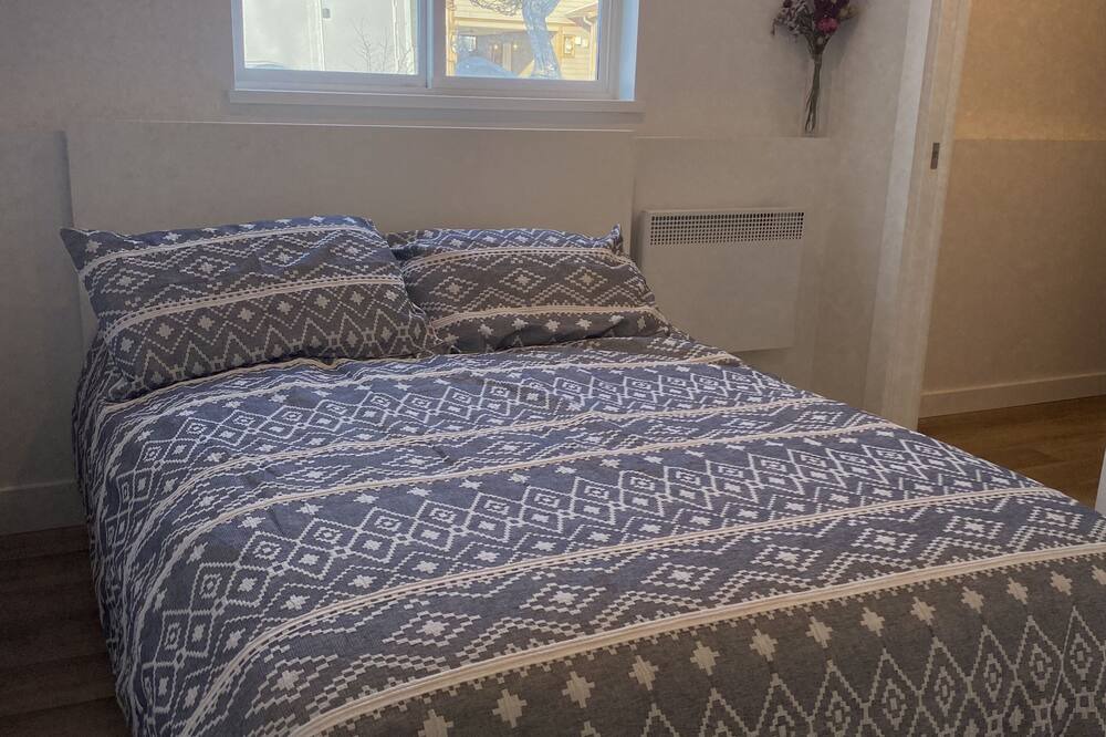 Photo of Bedroom in Courtenay