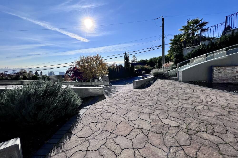 Photo of Outdoor in West Vancouver