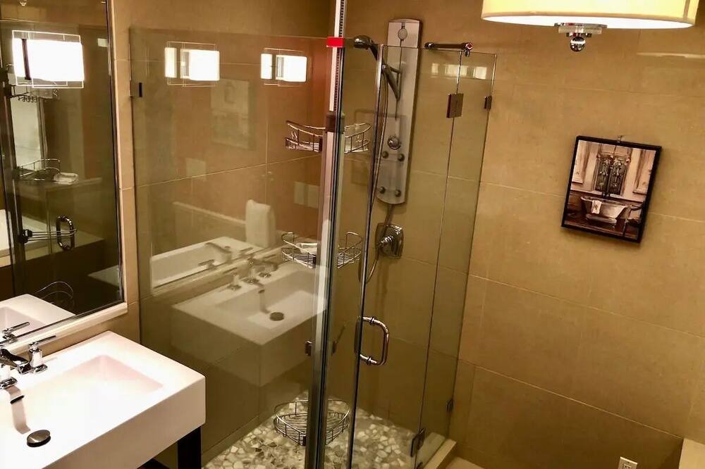 Photo of Bathroom in Yarrow