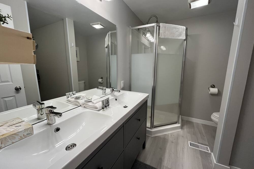 Photo of Bathroom in West Fernie