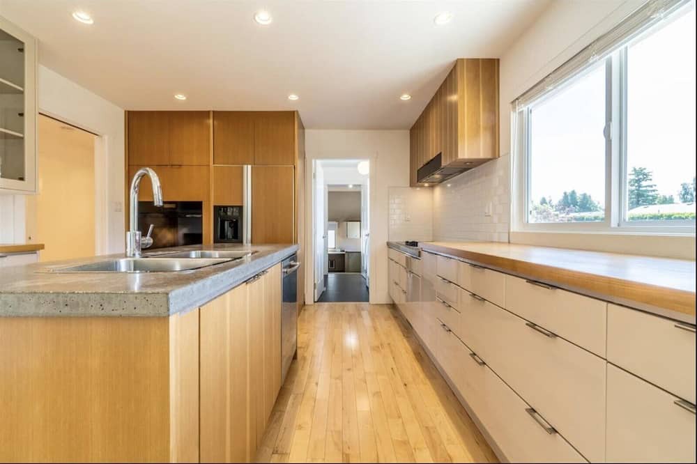 Photo of Kitchen in Crescent Beach