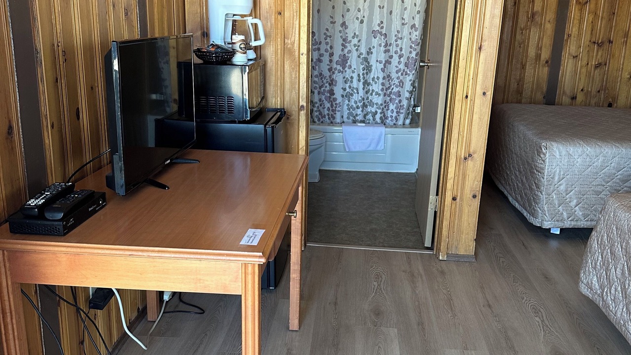 Photo of Bedroom in Haines Junction