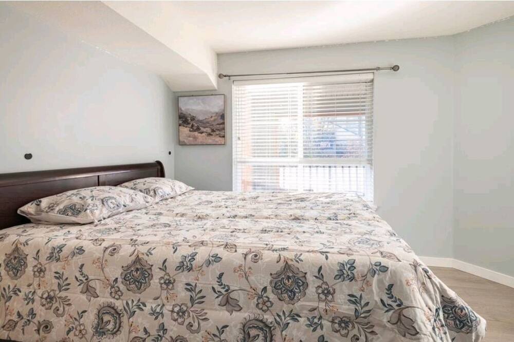 Photo of Bedroom in Surrey Newton