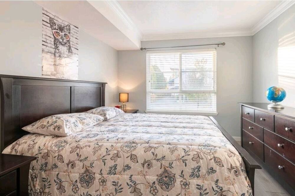 Photo of Bedroom in Surrey Newton