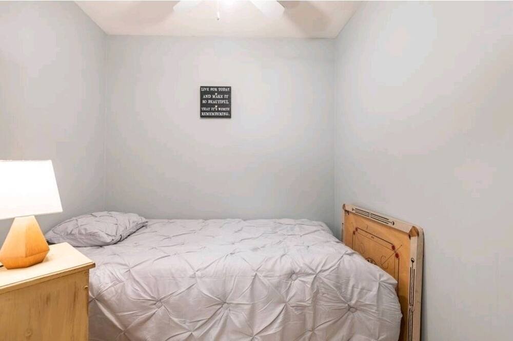 Photo of Bedroom in Surrey Newton