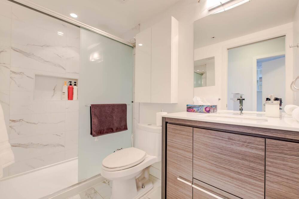 Photo of Bathroom in Crosstown