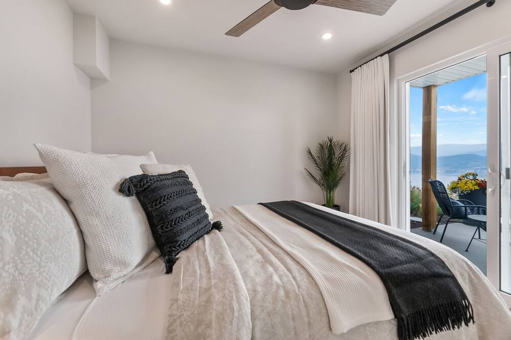 Photo of Bedroom in Okanagan-Similkameen