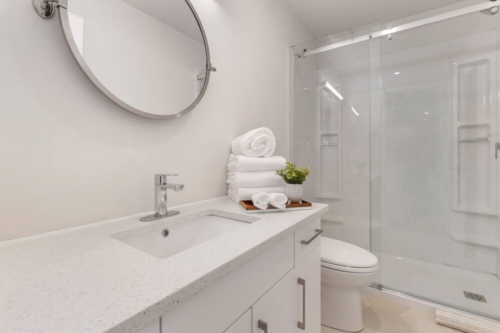 Photo of Bathroom in Okanagan-Similkameen
